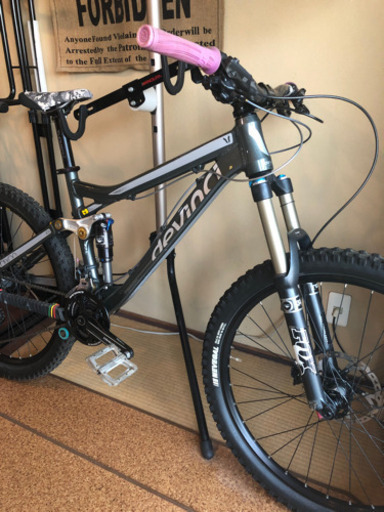 お話中　Devinci Dixon フルサス　マウンテンバイク