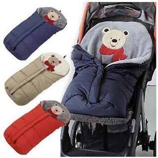 新品　未使用　そのほかも色々激安にて、出品してます！！Happyyoo ベビーカー フットマフ ダウン ベビーカー寝袋 新生児寝袋 あったか ふかふか 防寒 防風 保温 快適 厚手 内側 フリース 洗える 子供用 赤ちゃん対応 春秋冬用 出産祝い プレゼント 贈り物 お出かける用品 (レッド)の画像
