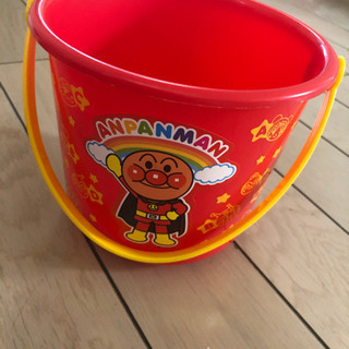 アンパンマン　バケツ　外遊び