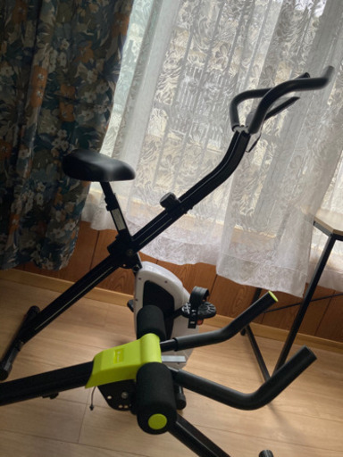 エアロバイク　腹筋マシーン