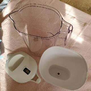 ブリタ浄水器。ろ過したおいしい水。の画像