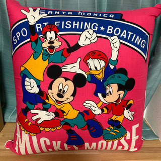(お譲り先決定) 美品 ディズニー ミッキーフレンズ 大判クッション ピンクの画像
