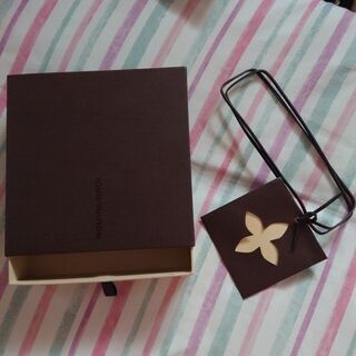 美品 ルイヴィトン 空箱 引き出し レターセット&紐つき 財布等...