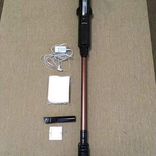 【売ります】アイリスオーヤマ　極細軽量スティッククリーナー IC...