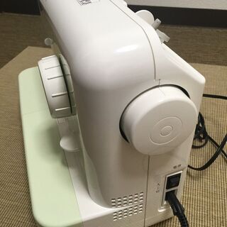 【売ります】コンパクトミシン brother ELU52の画像