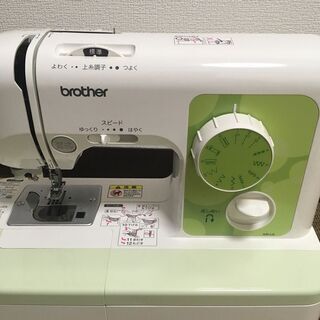 【売ります】コンパクトミシン brother ELU52
