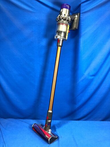 【動作保証60日間あり】Dyson ダイソン Cyclone V10 Fluffy SV12 スティッククリーナー【管理KRK432】