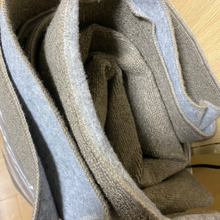 【あげます無料】6畳くらいのカーペット グレー