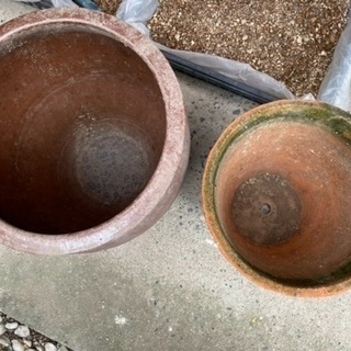 テラコッタ鉢、プランターと大きな壺の画像