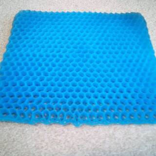 ゲルクッション差し上げます（取引中のため 受付終了しました）