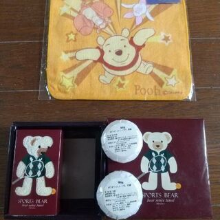 プーさん　ハンドタオル／スポーツ　ベア―　ハンドタオル＆ホワイトソープ（2個）　未使用品の画像