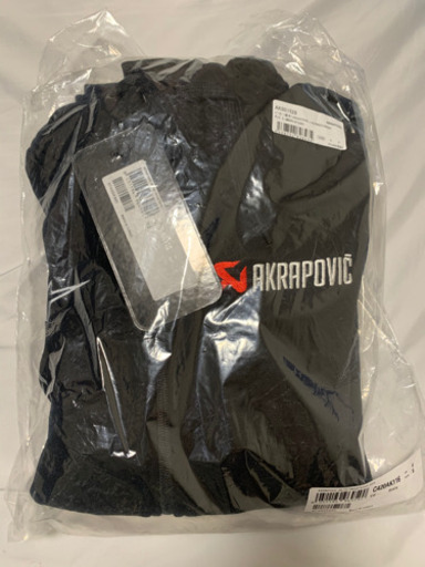 アクラポビッチ × アルパインスターズ コラボパーカー