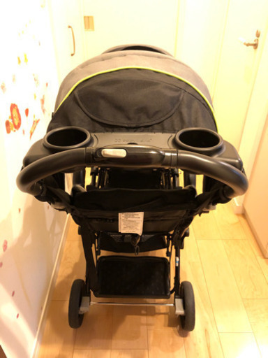 	二人乗りベビーカー　BabyTrend　シットアンドスタンド　ダブル　ピスタチオ