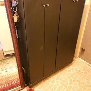 靴箱、差し上げます。(中古、現状、引き取り)