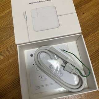 Apple 60w magsafe power adapter 電源ケーブルのみ　箱付きの画像
