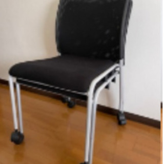 【値下げというか無料】メッシュ＆積み重ね可能な脚ローラービジネスチェア（エレベーターなし5階）の画像