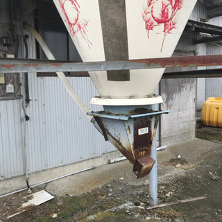 オールステンレス飼料保管ボトルの画像