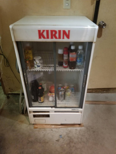業務用冷蔵庫！明日には処分します。
