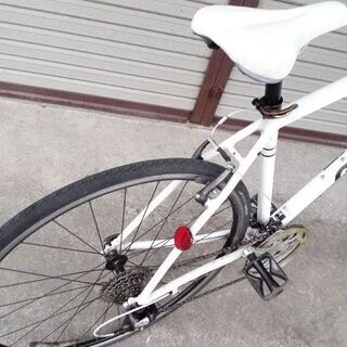 GIANT ジャイアント クロスバイク ESCAPE R3 24段変速 ALUXX ホワイト