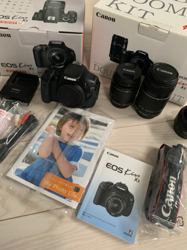 Canon DOUBLE ZOOM KIT レンズ追加でもう一個ついてます