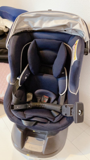 combiチャイルドシート美品