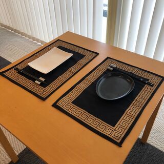 【お譲りします】取り皿 白２・黒３ と テーブルマット