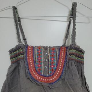 期限6/11: 刺繍　エスニック　トップスの画像
