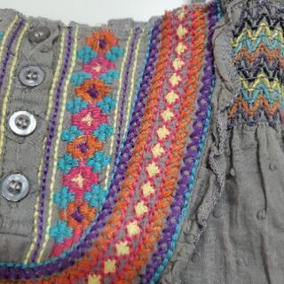 期限6/11: 刺繍　エスニック　トップスの画像