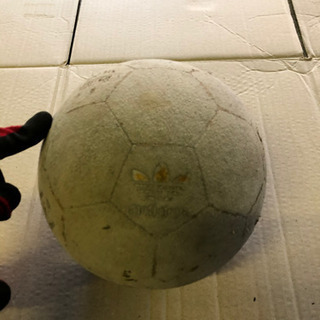 サッカーボール　４号球