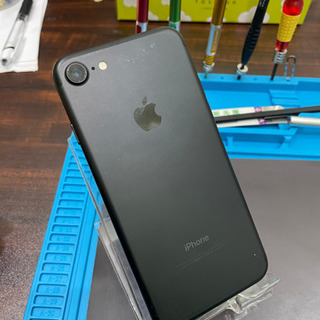 【売却済み】iPhone7 ブラック32GB SIMフリー 端末【バッテリー新品】の画像