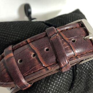 【配送・直接引渡OK】管理番号：L-１　未使用品　メンズ　革ベルト腕時計　ベルトの幅：約2cm ・文字盤の幅：約4cmの画像