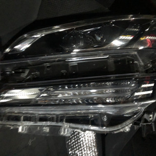 ヴェルファイア30ヘッドライト左右セット