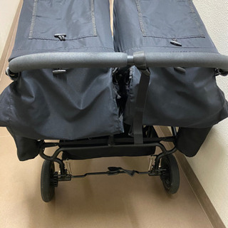 エアバギー ココダブル ブラック 双子ベビーカー