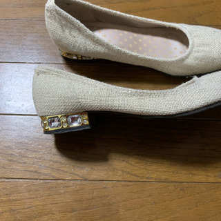 夏に涼しそうな靴の画像