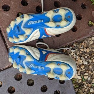 値下げ!ジュニアサッカースパイク　21,5㎝の画像