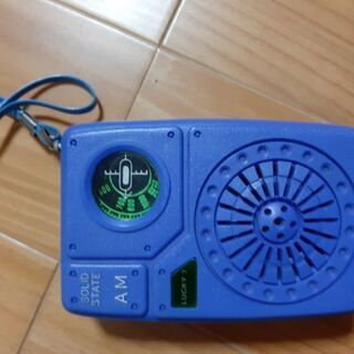 ポータブルラジオおそらくジャンク