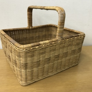 バスケット　籘籠の画像