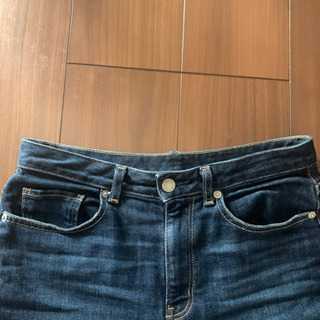 GU デニムパンツ　Mサイズ　かなりゆったりの画像