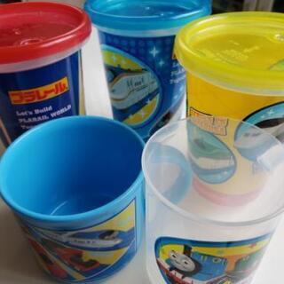 プラレール　蓋付きカップ　トーマス　コップ　プラスチックの画像