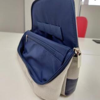 ユートリム　スマ・スタ　ワイド　Ａ５　立つバッグインバッグの画像