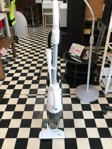 【リサイクルサービス八光　田上店】ハイアール HAIER JC-SC100B W [サイクロン式スティック型クリーナー ホワイト]