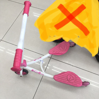 最終値下げ！！三輪車？？キックボード？？