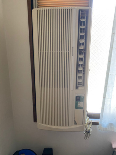 古い窓用クーラー