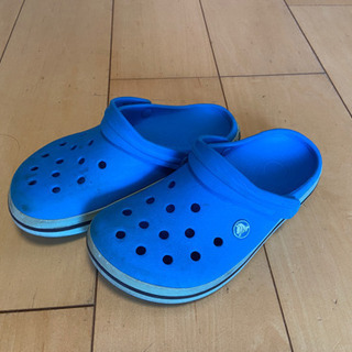クロックス　サイズ4 (22センチ？くらい)  青
