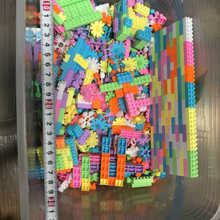 ブロック コンテナごと 知育玩具