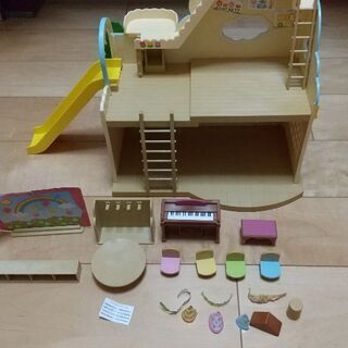【中古】シルバニア 森のたのしい幼稚園