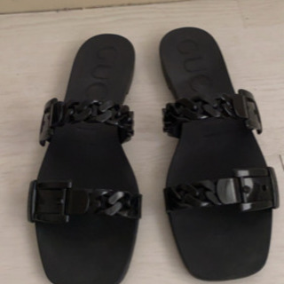 プラダ　サンダル　美品