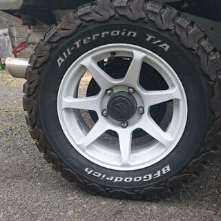 jb23ジムニーに履かせてたCST ZERO-1 HYPER+J 16インチ 5.5J -20とグッドリッチ215　70　16オールテレーンの画像