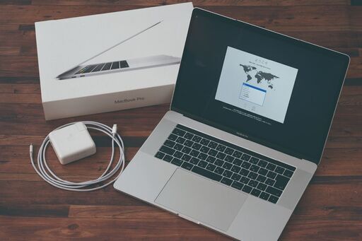 MacBook Pro 15インチ Mid 2017 SSD512GB A1707(EMC 3162)