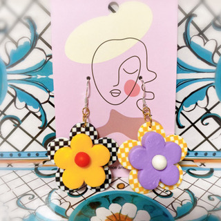 オリジナルハンドメイド　オシャレなピアス　フラワー　Mr.L